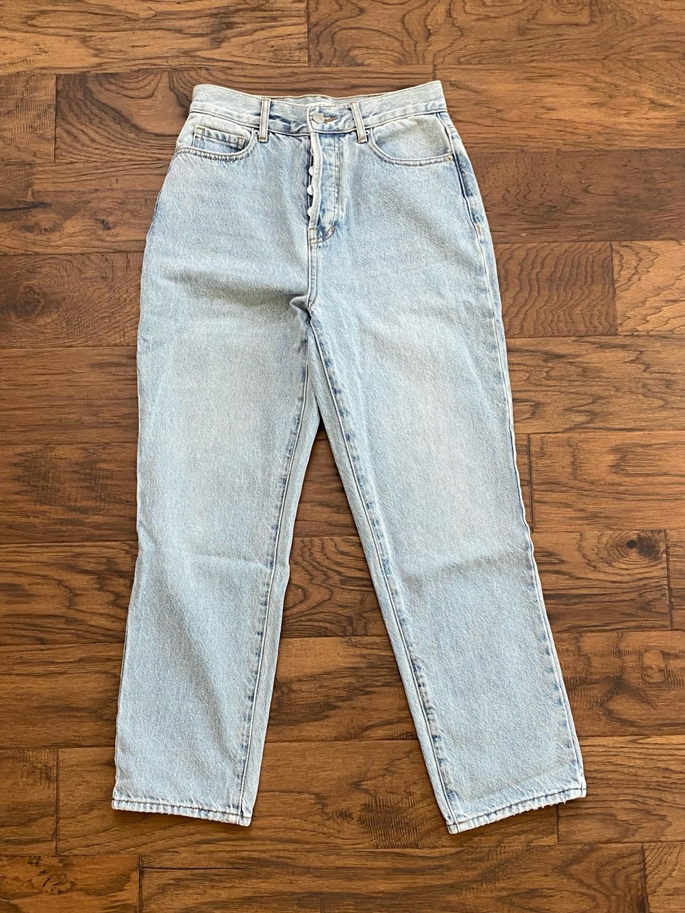 PacSun Women's Straight Leg Light Wash Jeans